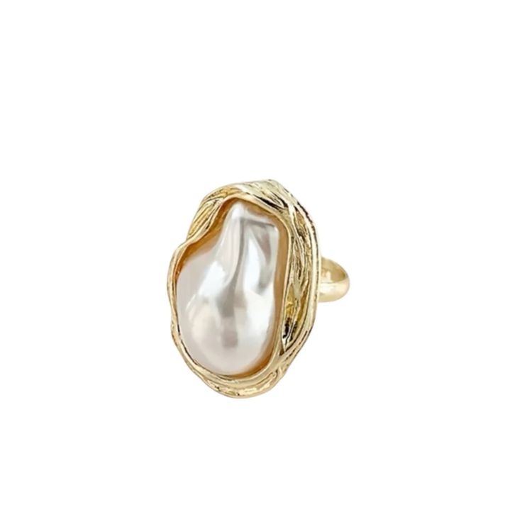 Anillo “Giant Pearl Gold Ring”